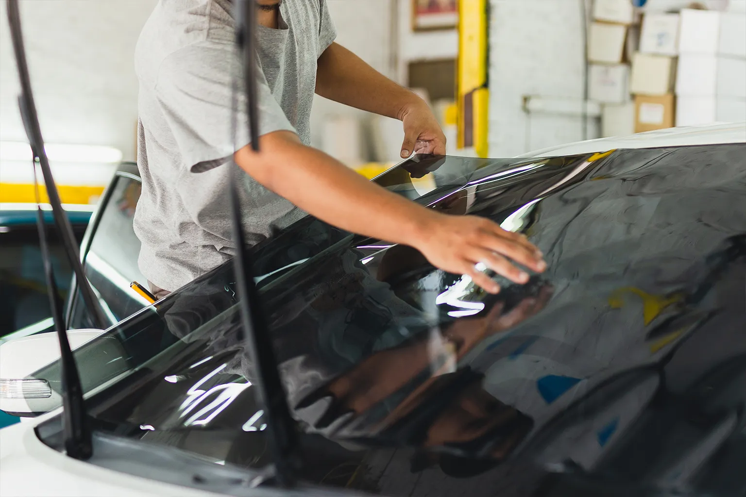 Get the best Professional Car Window Tinting Services Dubai